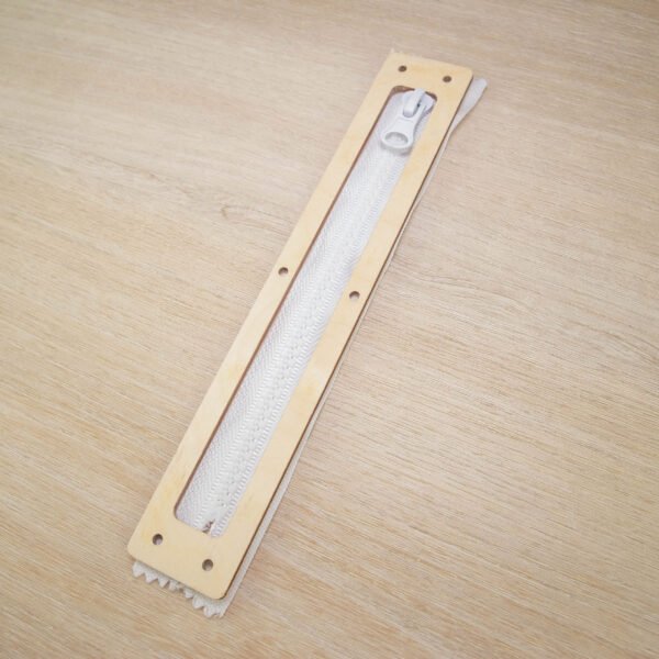 Zamek błyskawiczny do tablicy manipulacyjnej sensorycznej