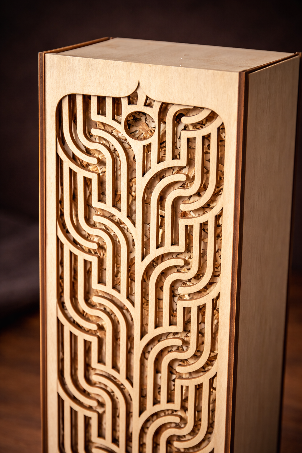 Wyjątkowy upominek – eleganckie drewniane pudełko na butelkę (Model A) - obrazek 2