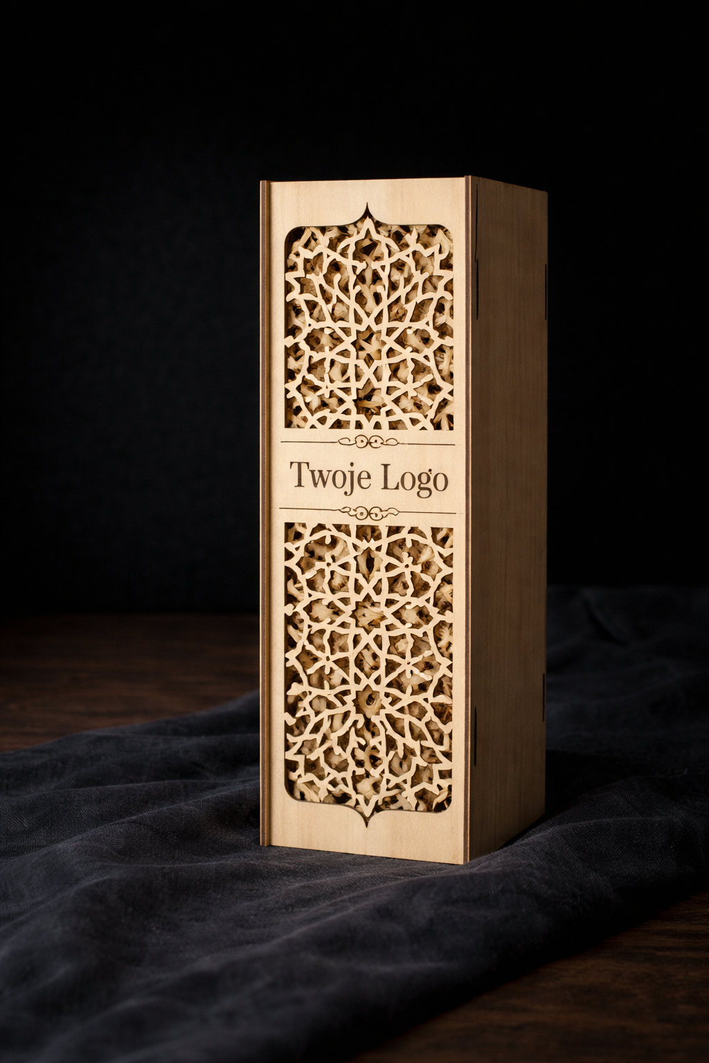 Wyjątkowy upominek – eleganckie drewniane pudełko na butelkę (Model D)
