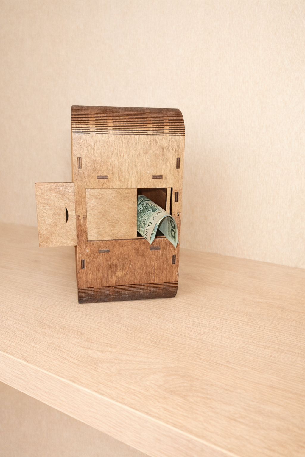 Drewniana skarbonka - obrazek 6