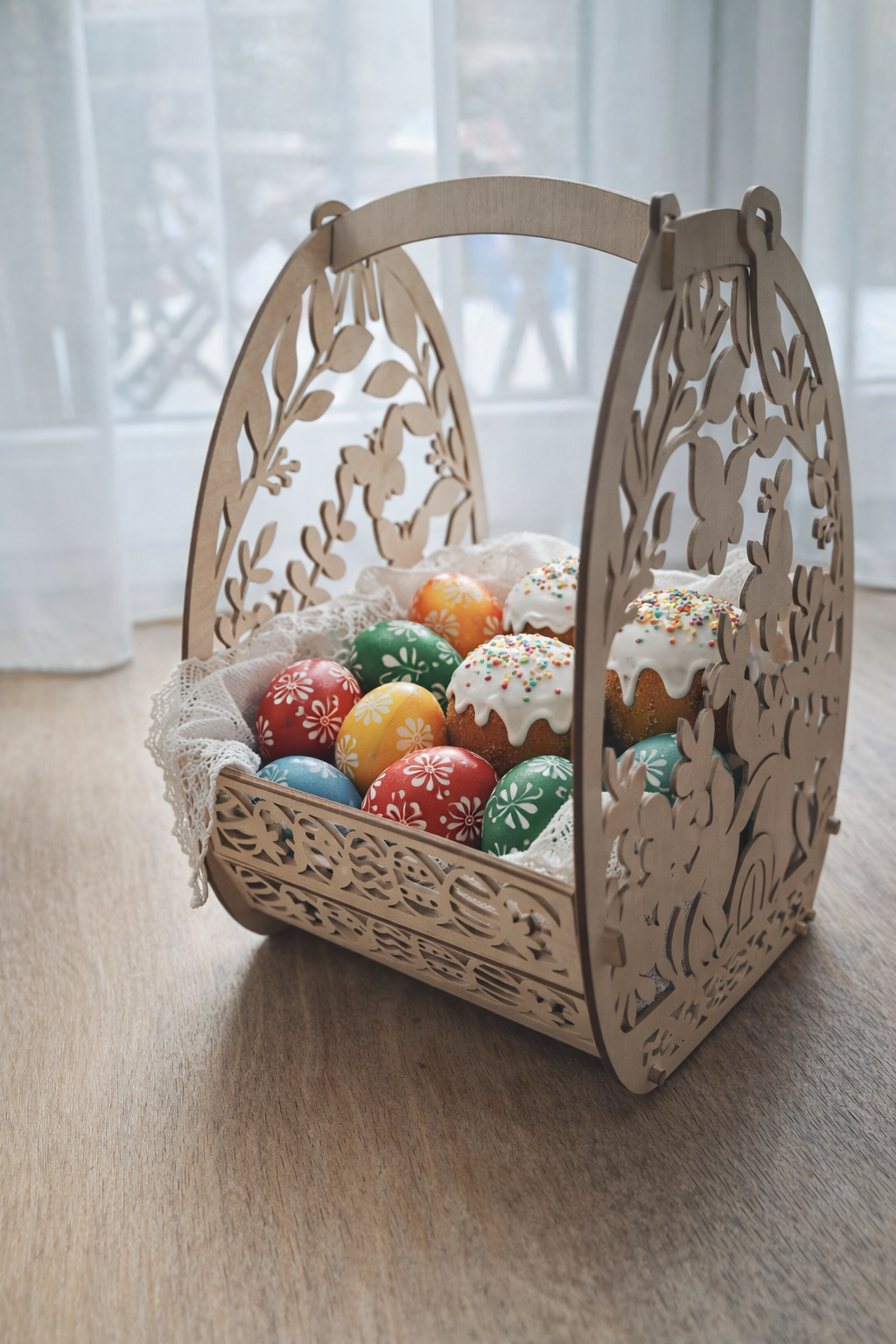 Drewniany koszyk wielkanocny – dekoracyjny, naturalny Zajączkowa Radość - obrazek 5