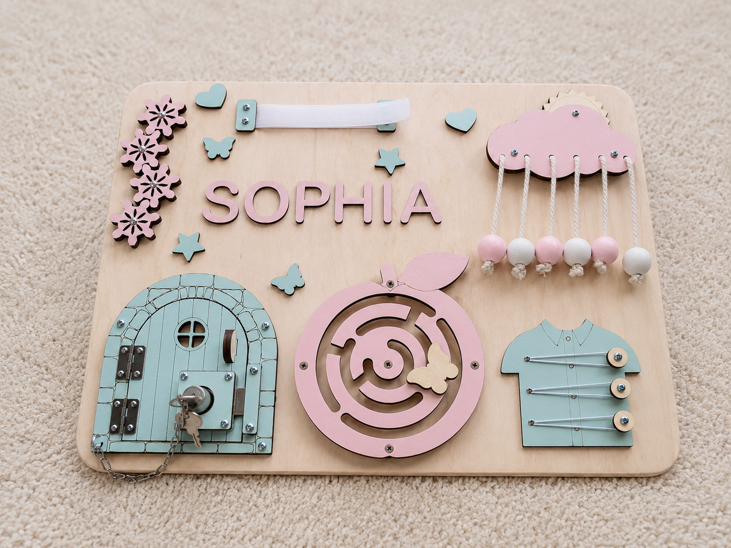 Personalizowana Tablica Manipulacyjna Montessori z Imieniem Dziecka – 30 × 40 cm Rużowa - obrazek 3